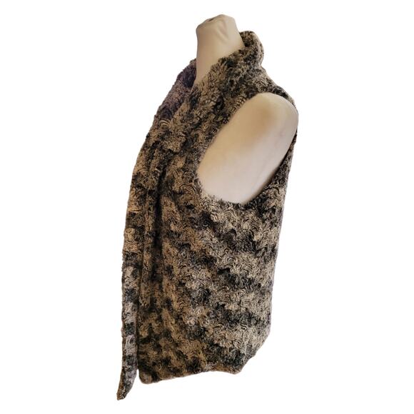 TART COLLECTIONS Gray White Teddy Vest Sz M Fuzzy Cozy Open Front Cottagecore - Picture 10 of 10